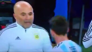 Sampaoli, a Messi durante el Nigeria-Argentina: 