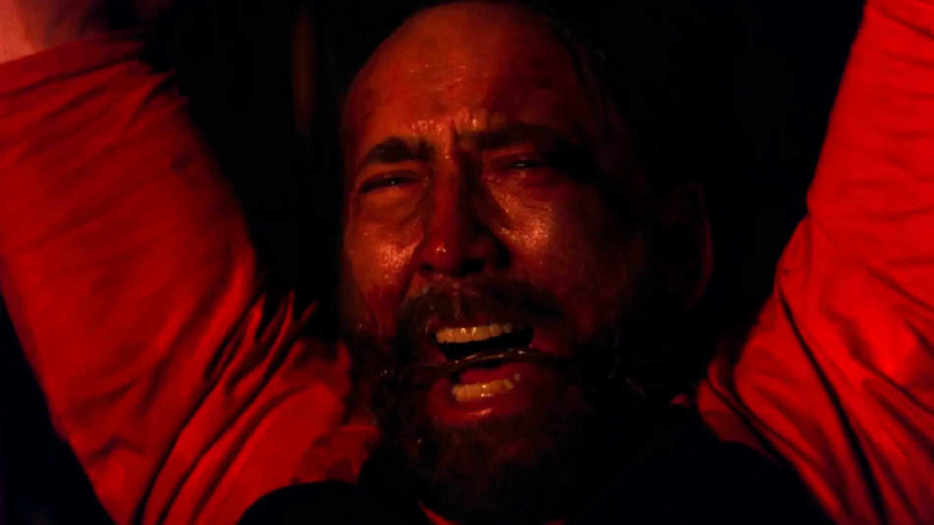 Fotograma de Nicolas Cage en 'Mandy'