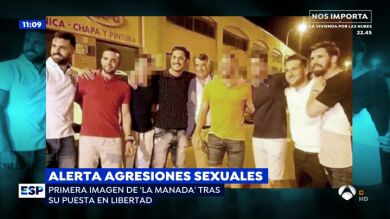 La foto de 'La Manada' con su abogado tras salir de prisión para celebrar su puesta en libertad
