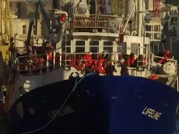 Barco de ONG Lifeline está inmovilizado en Malta y su capitán fue interrogado Barco de ONG Lifeline está inmovilizado en Malta y su capitán fue interrogado