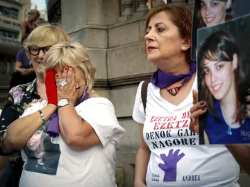 Imagen del homenaje a Nagore Laffage en la plaza del Castillo de Pamplona Imagen del homenaje a Nagore Laffage en la plaza del Castillo de Pamplona