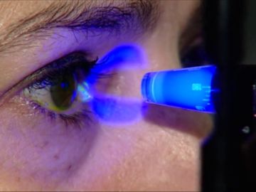 El Supremo considera "accidente laboral" el desprendimiento de retina de una funcionaria en Ourense El Supremo considera "accidente laboral" el desprendimiento de retina de una funcionaria en Ourense