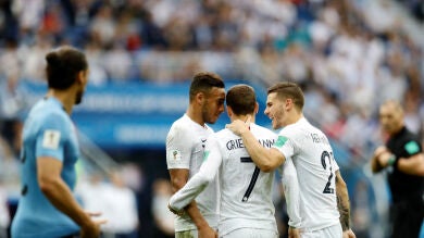 Griezmann lidera a Francia y pone a los 'bleus' en semifinales del Mundial tras vencer a Uruguay