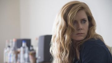 Fotograma de Amy Adams en 'Heridas abiertas'