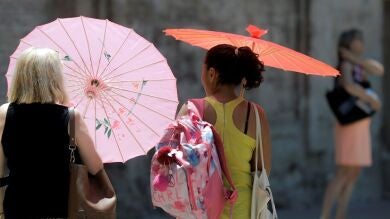 El fin de semana subirán los termómetros en toda España salvo en el norte, donde habrá chubascos y tormentas