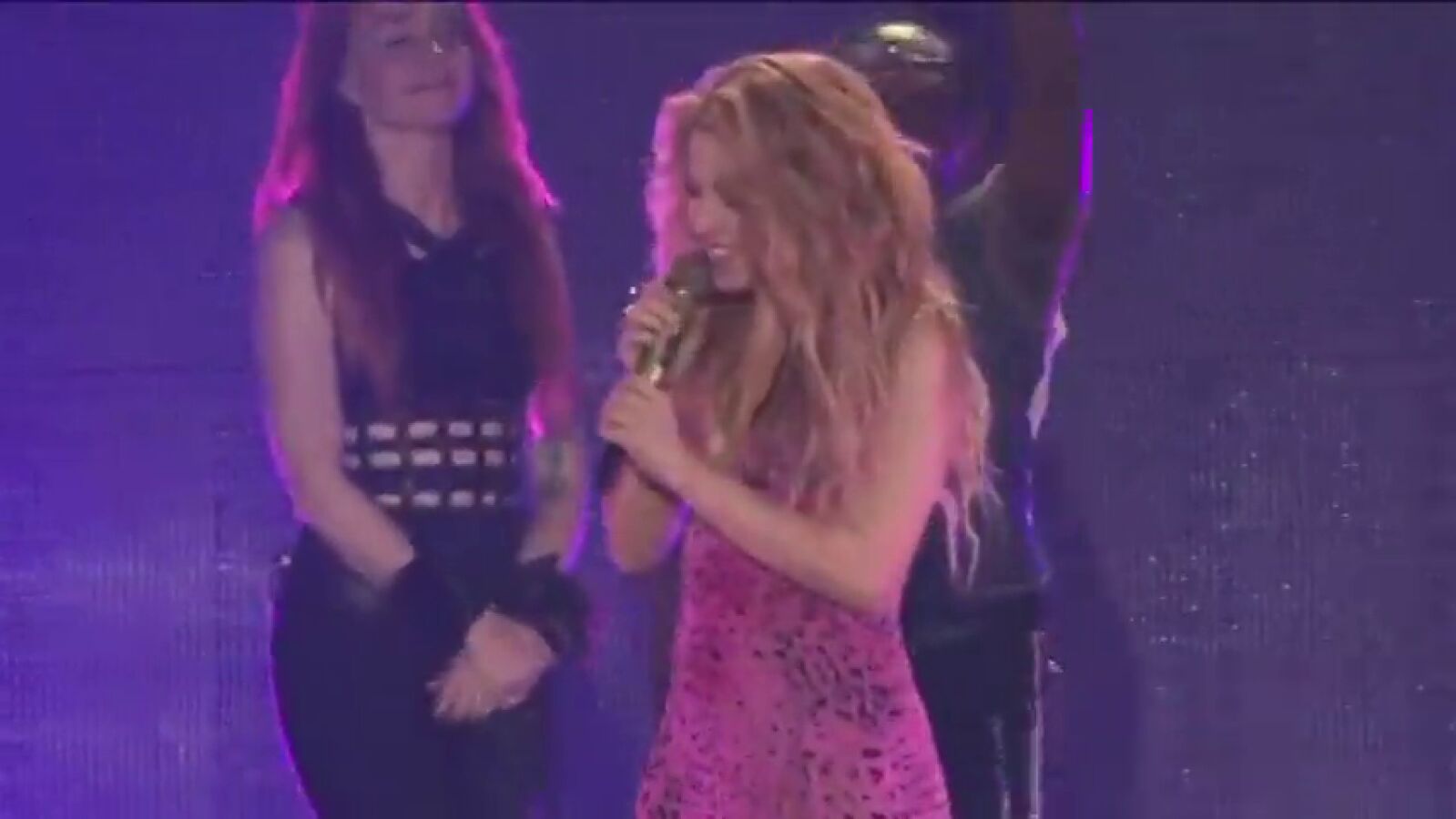 Una emocionada Shakira agradece en el Sant Jordi 