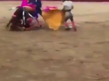 El torero Juan José Padilla, traslado a Sevilla tras descartarse daños en la cabeza después de la cogida aparatosa cogida