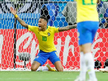 Neymar protesta Neymar protesta