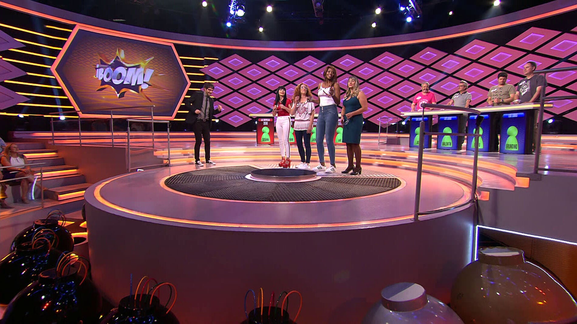 'Las sorpresas' y el equipo t&eacute;cnico de '&iexcl;Boom!' bailan juntos