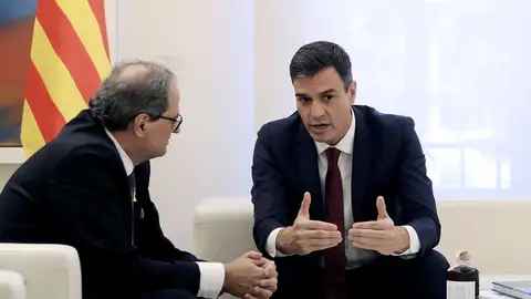 Pedro Sánchez durante su encuentro con Quim Torra Pedro Sánchez durante su encuentro con Quim Torra