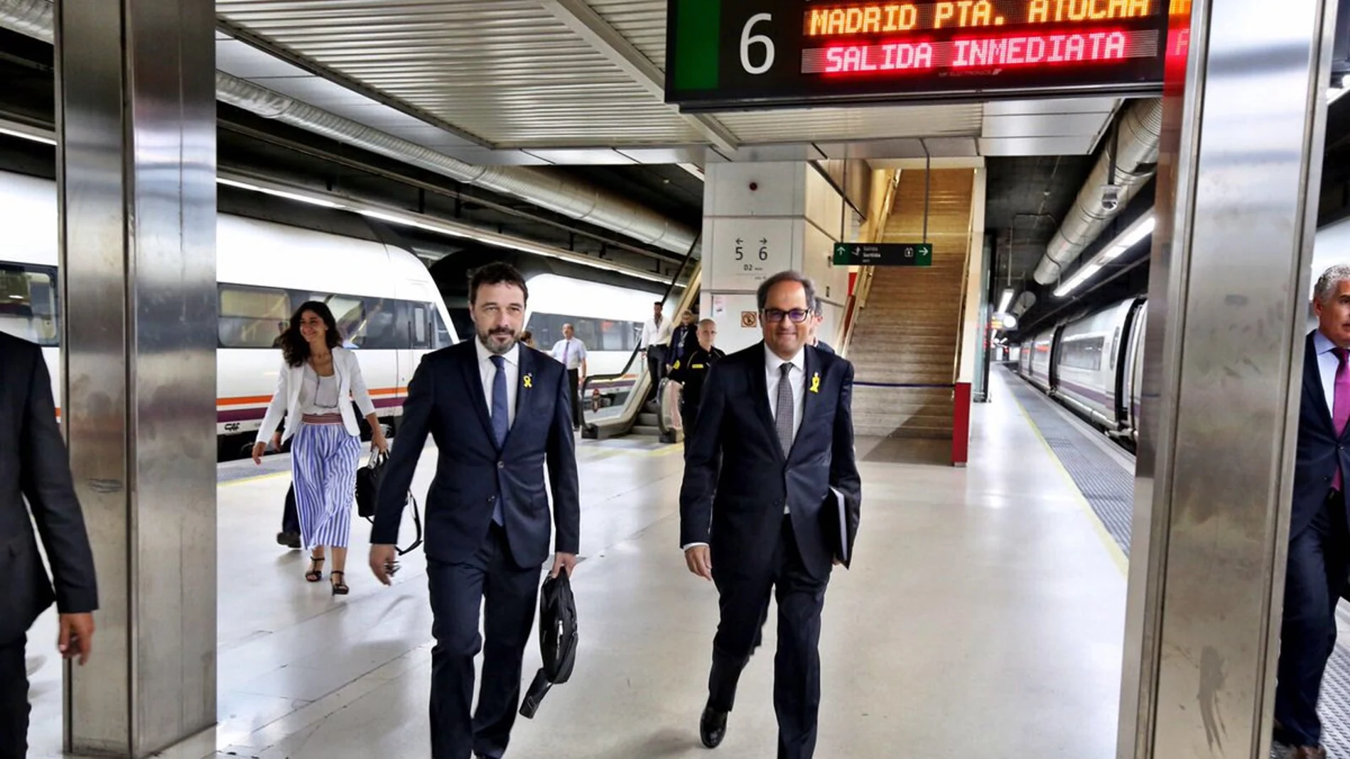 Quim Torra en la estación de Sants Quim Torra en la estación de Sants