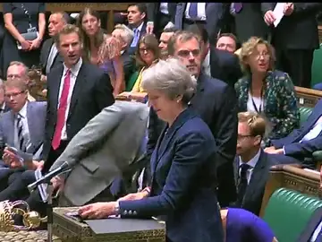 Se agrava la crisis del gobierno británico con la dimisión de dos ministros clave Se agrava la crisis del gobierno británico con la dimisión de dos ministros clave