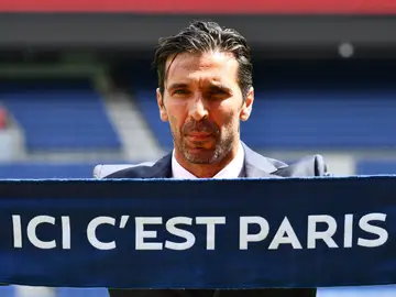 Buffon en su presentación con el PSG Buffon en su presentación con el PSG