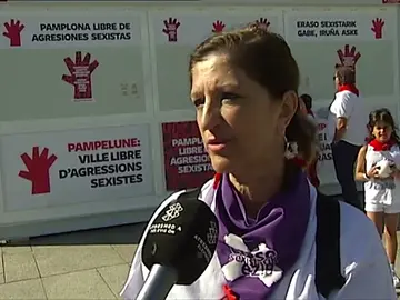 Lunes Lilas sobre la mujer bailando semidesnuda en el balcón: "Esto no ayuda nada" Lunes Lilas sobre la mujer bailando semidesnuda en el balcón: "Esto no ayuda nada"