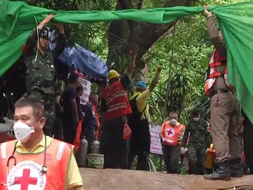 Tailandia se prepara para el segundo día del rescate en la cueva Tailandia se prepara para el segundo día del rescate en la cueva