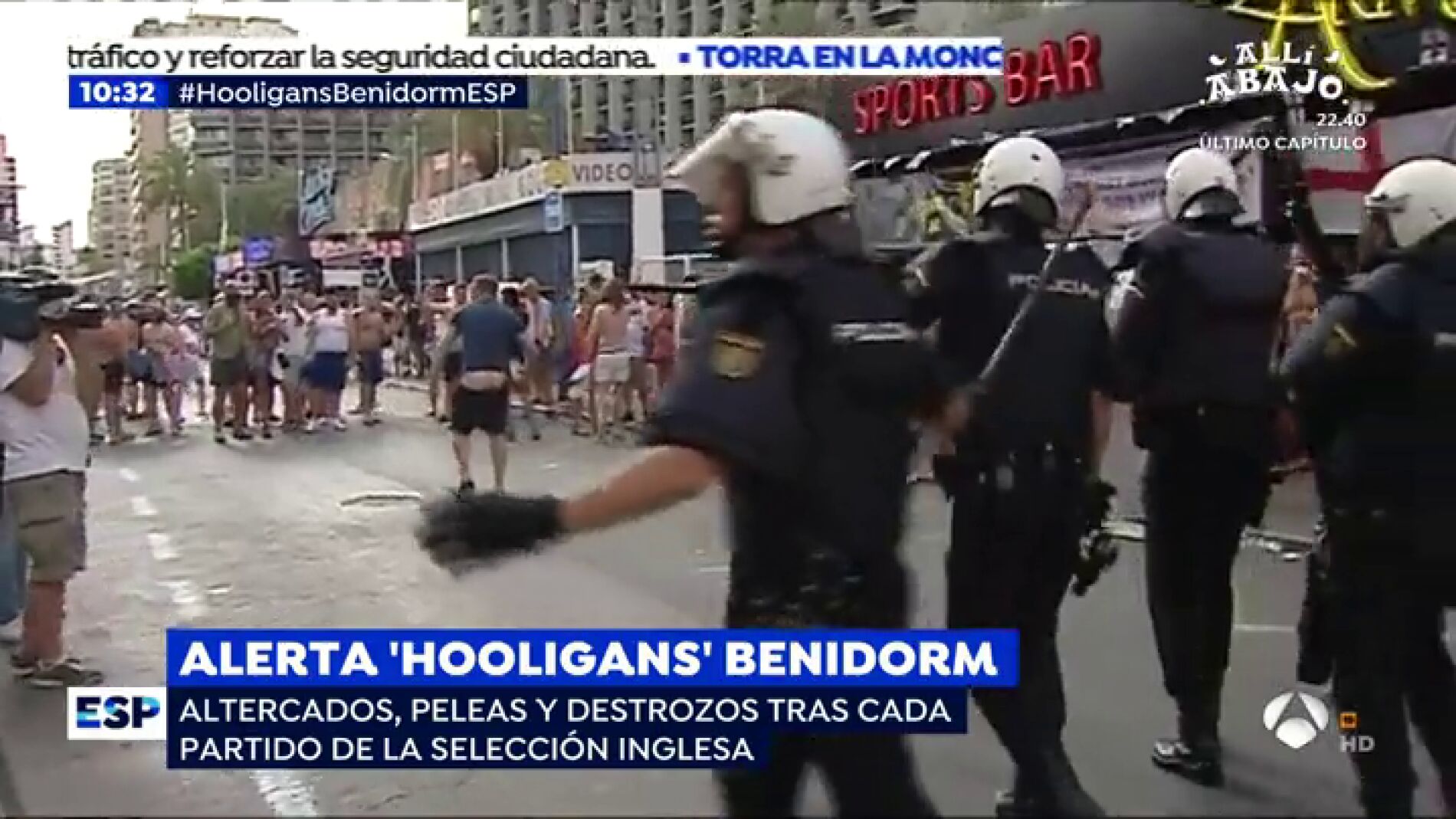 Caos y p&aacute;nico en las calles de Benidorm por culpa de los hinchas ingleses
