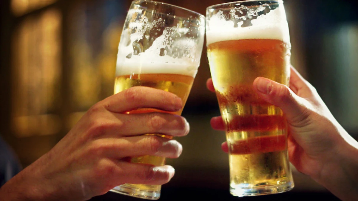 Dos vasos de cerveza Dos vasos de cerveza