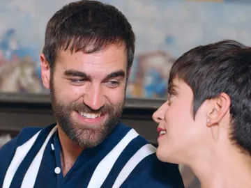 Iñaki se queda embelesado de Carmen Iñaki se queda embelesado de Carmen