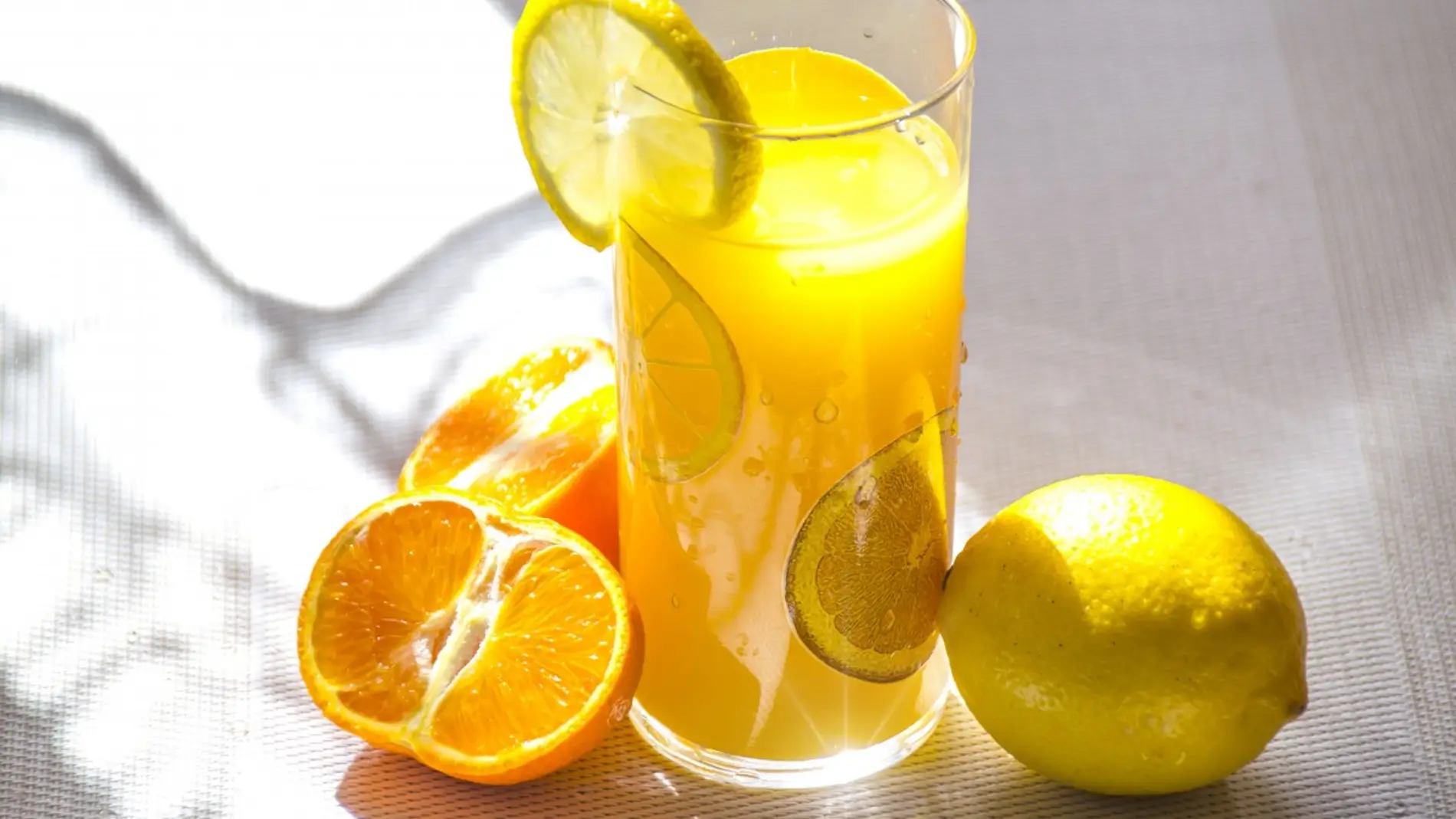 Lemonadas, aguas aromatizadas... bebidas saludables y bajas en calorías.