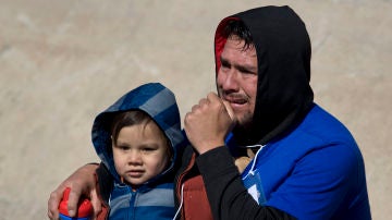 Uno de los niños separados en la frontera con México