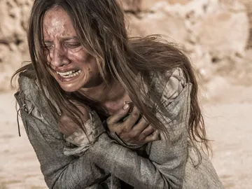 Mar, condenada a vivir una vida de desgracias por culpa de Arnau Mar, condenada a vivir una vida de desgracias por culpa de Arnau