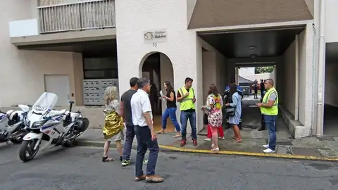 Imagen del edificio de Pau donde se ha producido el incendio Imagen del edificio de Pau donde se ha producido el incendio