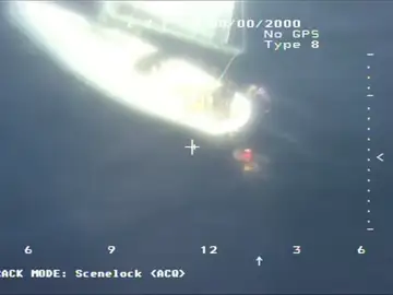 El Helimer de Salvamento Marítimo realiza un espectacular rescate en movimiento El Helimer de Salvamento Marítimo realiza un espectacular rescate en movimiento