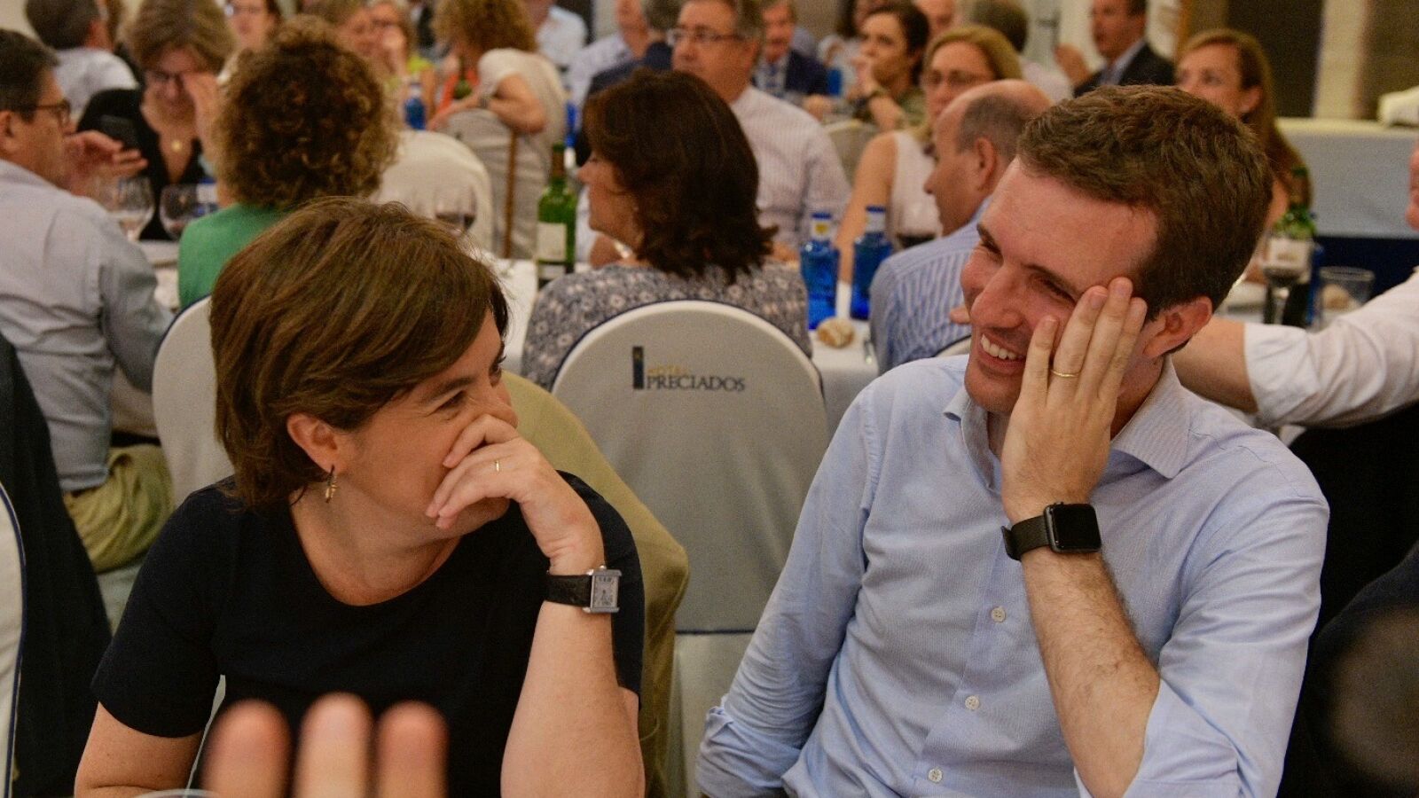 Cospedal rompe su silencio y apoya a Casado como una 