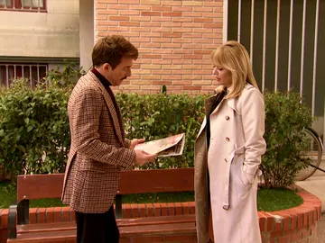 Charo comienza a padecer las consecuencias de la publicación de su artículo en el semanario Charo comienza a padecer las consecuencias de la publicación de su artículo en el semanario