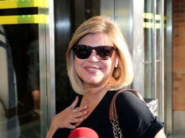 Terelu Campos llega al Hospital Fundación Jiménez Díaz Terelu Campos llega al Hospital Fundación Jiménez Díaz