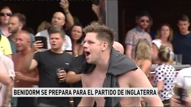 Benidorm se blinda para evitar disturbios de los hooligan durante el partido entre Inglaterra y Croacia