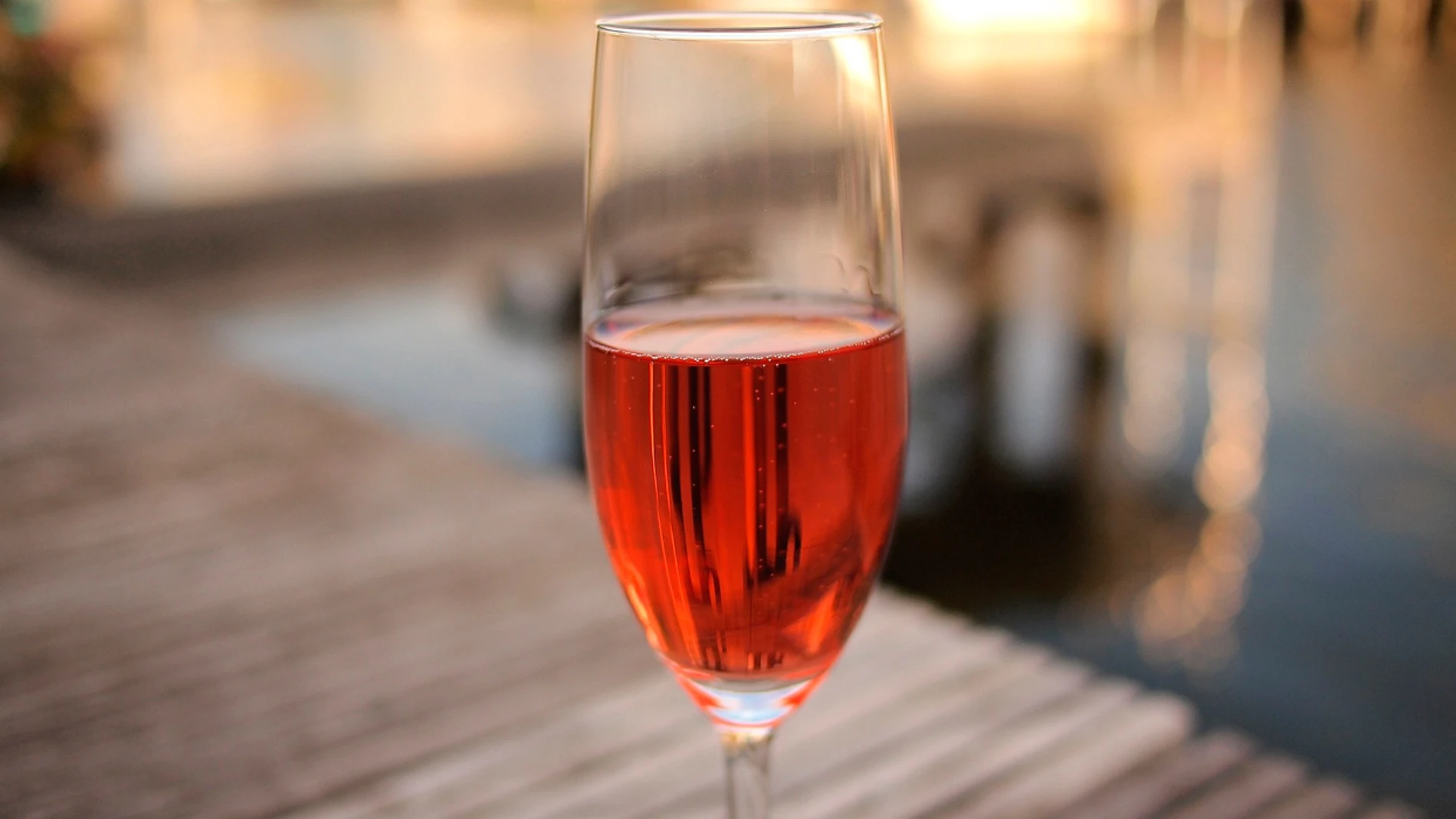 Copa de vino rosado