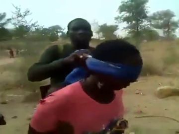 Fusilan a dos mujeres y a dos niñas en Camerún 