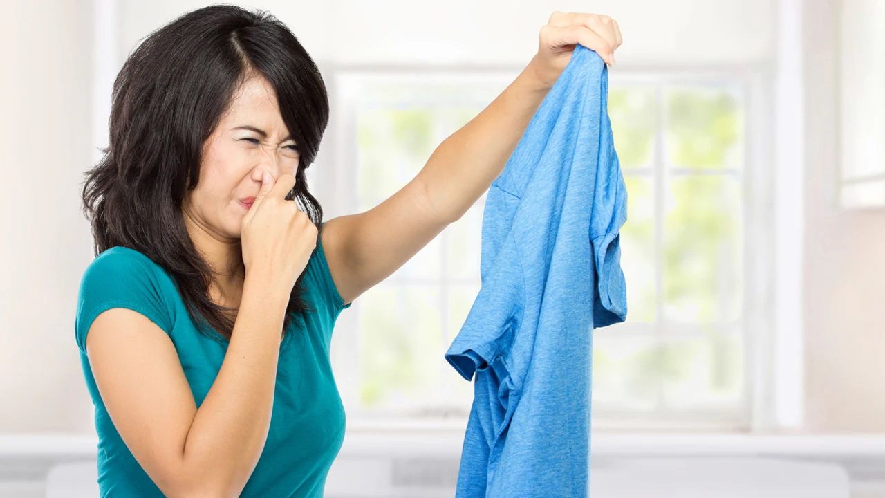 Cómo evitar los malos olores en la ropa