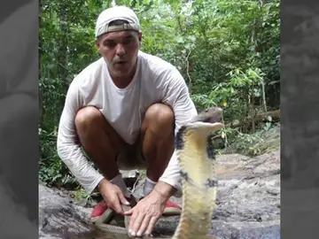 Frank Cuesta: "Los niños a los que se debería invitar a la final del Mundial... ¡son los hijos del buzo muerto!" Frank Cuesta: "Los niños a los que se debería invitar a la final del Mundial... ¡son los hijos del buzo muerto!"