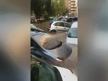 Zaragoza destrozada en diez minutos por una tormenta torrencial Zaragoza destrozada en diez minutos por una tormenta torrencial