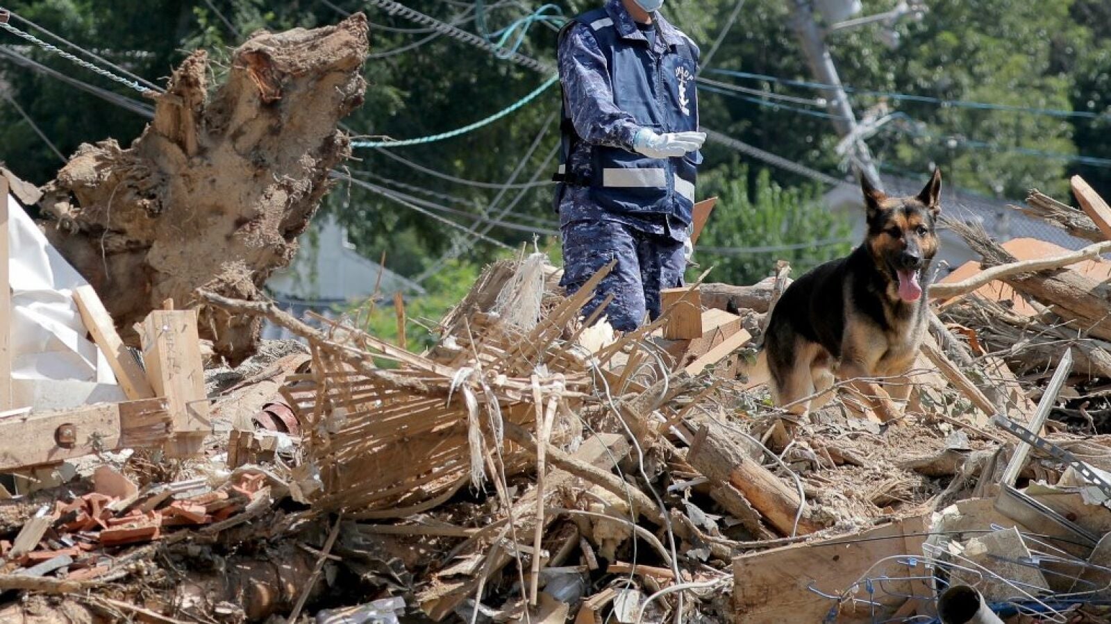 Las autoridades de Japón buscan a 127 personas tras las intensas lluvias que han dejado más de 200 muertos