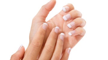 La manicura francesa más fácil La manicura francesa más fácil