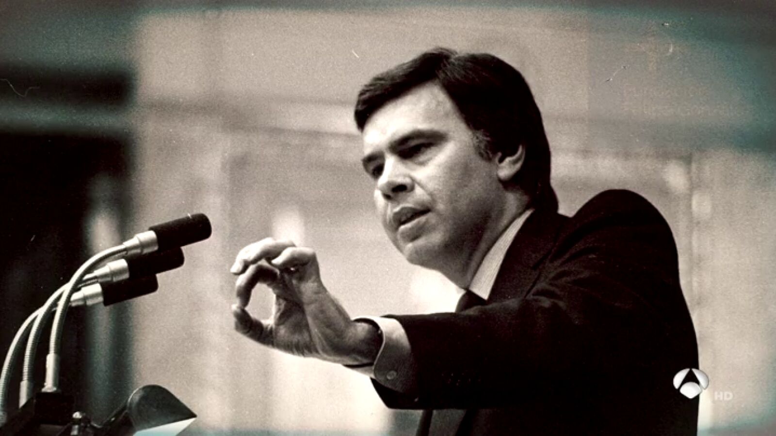 Felipe González, tras publicar su archivo personal de documentos : 
