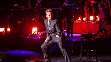 Luis Miguel cuelga el cartel de 'Sold out' en la primera noche 'Starlite Festival'