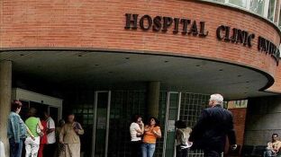 Fachada del Hospital Cl&iacute;nico de Valencia