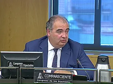 Ron carga contra su sucesor en el Popular: Ron carga contra su sucesor en el Popular: