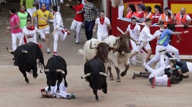 Las caídas más aparatosas del sexto encierro de San Fermín 2018