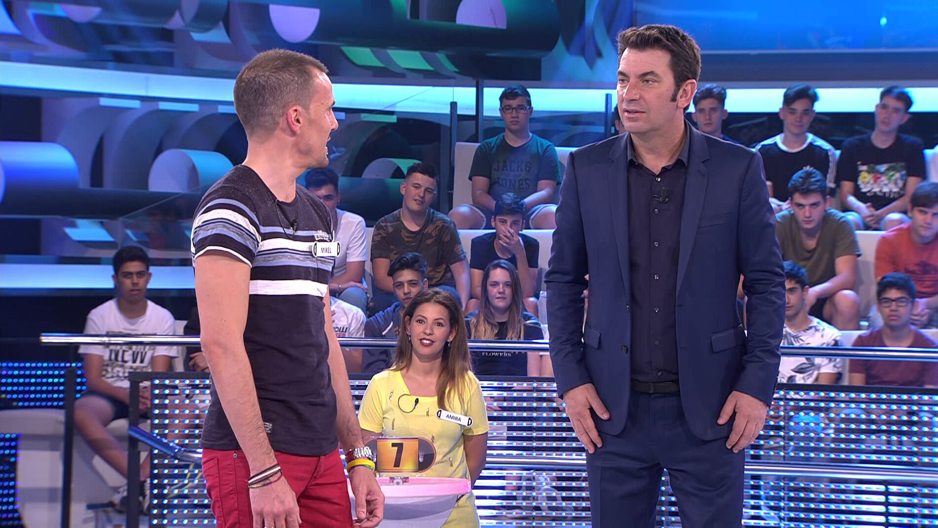 Arturo Valls se queda sin palabras con los chistes de un concursante de '&iexcl;Ahora Caigo!' 