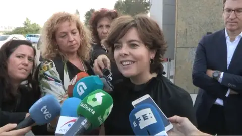 Casado y Sáenz de Santamaría dejan de lado la campaña para rendir homenaje a Fernández Albor Casado y Sáenz de Santamaría dejan de lado la campaña para rendir homenaje a Fernández Albor