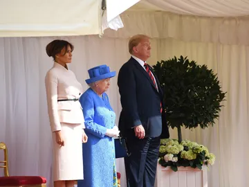 Donald Trump y la Reina Isabel II Donald Trump y la Reina Isabel II