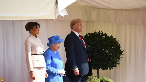 Donald Trump y la Reina Isabel II Donald Trump y la Reina Isabel II