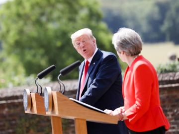 Donald Trump y Theresa May comparecen ante los medios