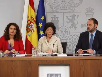 María Jesús Montero, Isabel Celaá y José Luis Ábalos, en una imagen de archivo. María Jesús Montero, Isabel Celaá y José Luis Ábalos, en una imagen de archivo.