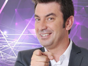 La pregunta que sentencia a Arturo Valls y cae por la temida trampilla de '¡Ahora Caigo!' La pregunta que sentencia a Arturo Valls y cae por la temida trampilla de '¡Ahora Caigo!'